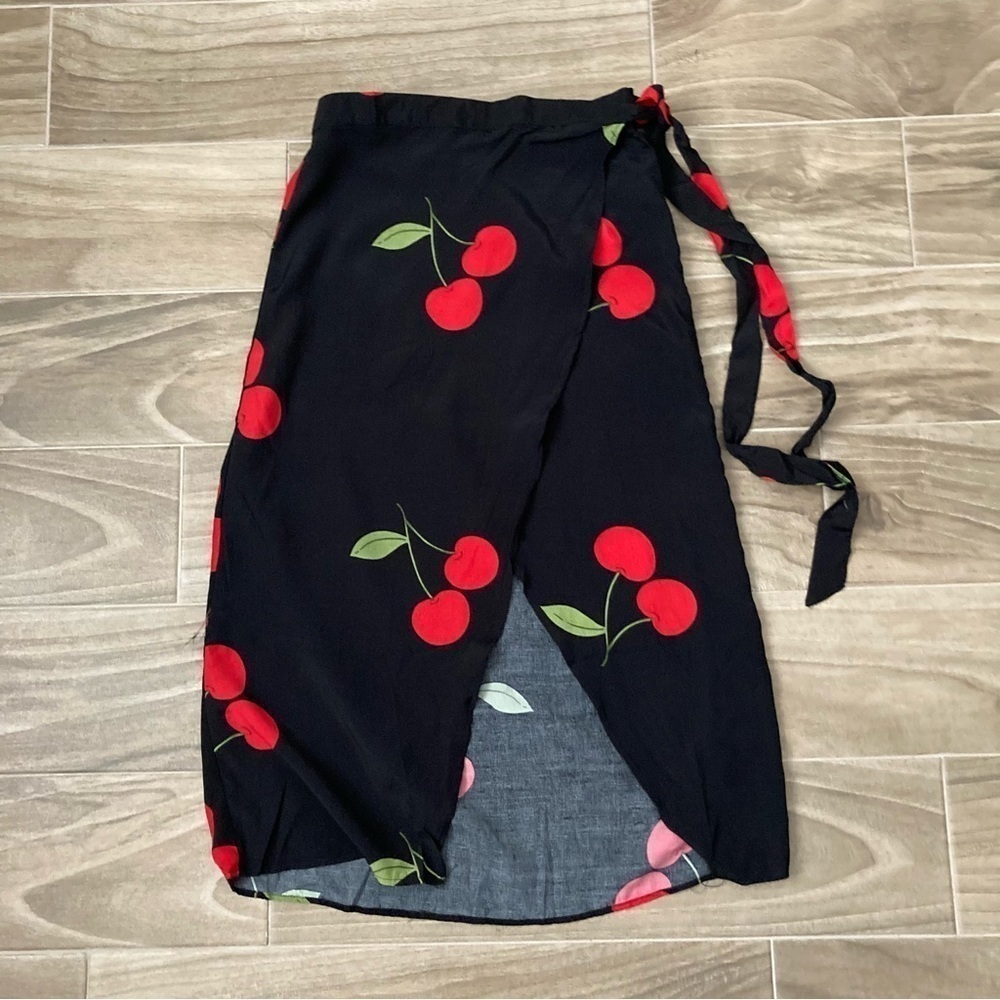 NWT Forever 21 Cherry Wrap Skirt | Size M - Picture 2 of 7
